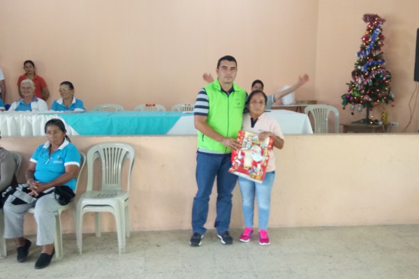 dsc-16623B783E27-24B1-341A-8A26-94FE3E146F16.jpg